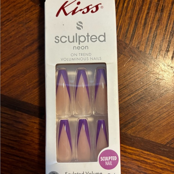 Kiss Sculpted Neon Voluminous Nails - Purple - Picture 1 of 1